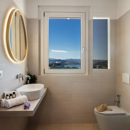 Maison Du Port - Boutique By Homey Experience Appartement Olbia